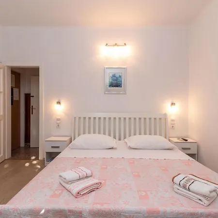 Feme 게스트하우스 트로기르